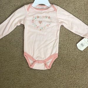 NWT Kyle & Deena “I love you” Heart Flower Onesie Size 6-9M